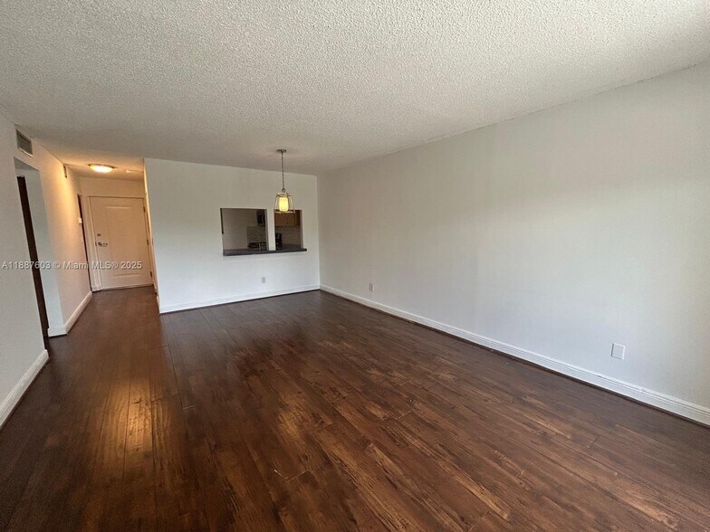 Building Photo - 7850 Camino Real