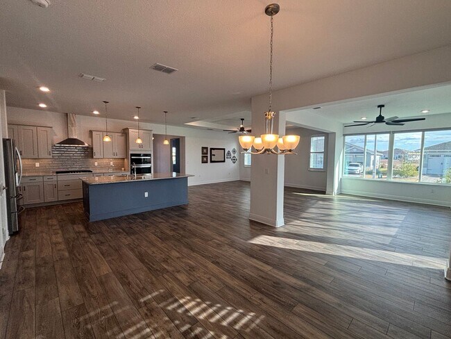 Building Photo - The best of the best in On Top of The World