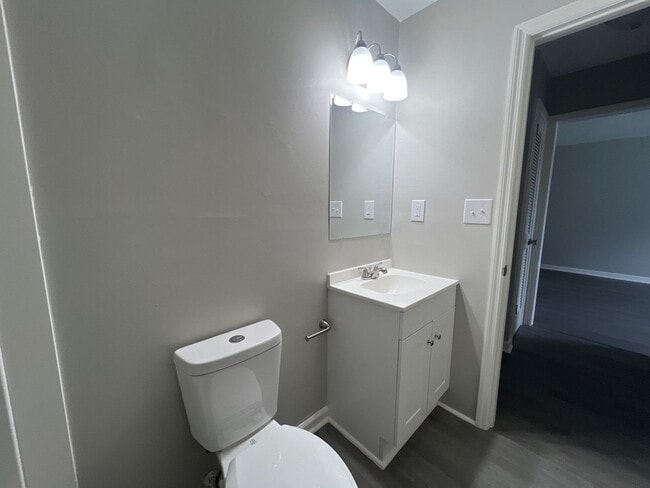 Building Photo - 2 bedroom, 1 bath Duplex in Gallatin