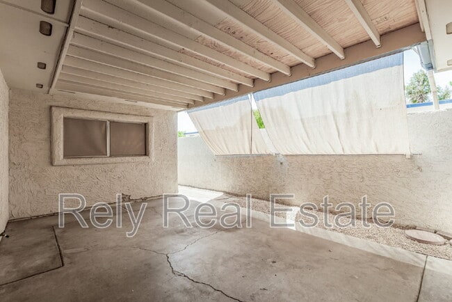 Building Photo - 5424 W Laurie Ln