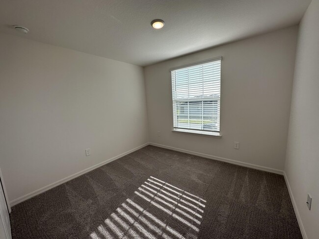 Building Photo - 10936 SW Vasari Way
