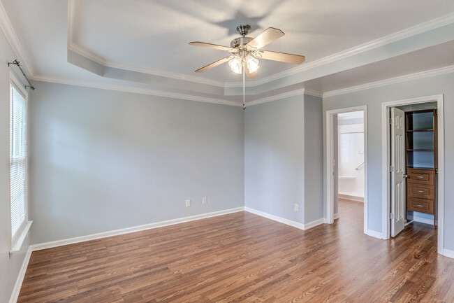 Building Photo - 833 Willow Bay Dr