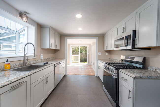 Building Photo - "Charming 3-Bedroom Home Near the Old Mill"