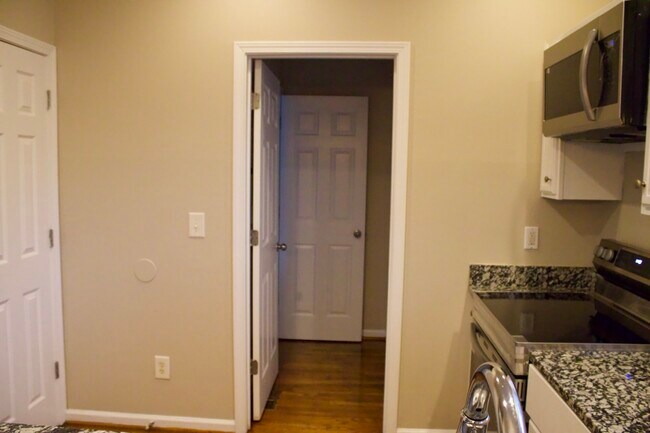 Building Photo - 1188 Ira St SW