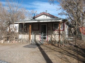 Building Photo - ALL PROSPECTIVE TENANTS MUST SUBMIT A $58 NON-REFUNDABLE APPLICATION FEE PER APPLICANT ONLINE AND...