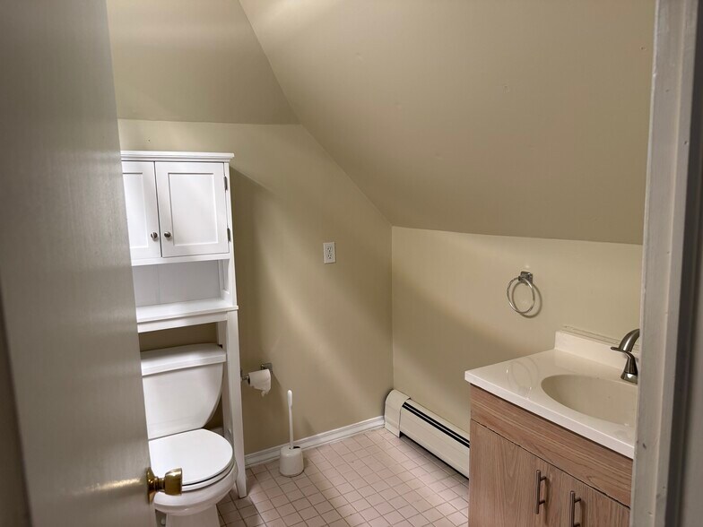 Building Photo - 353 Millburn Ave