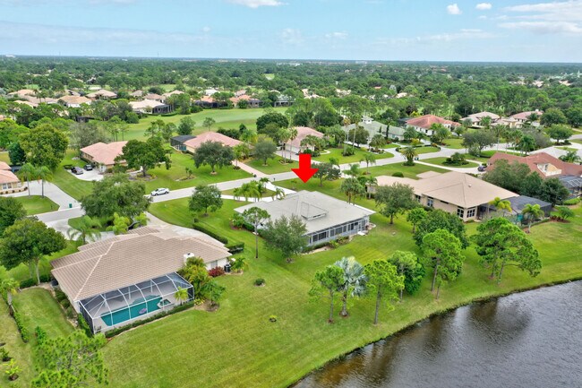 Building Photo - 8028 Plantation Lakes Dr