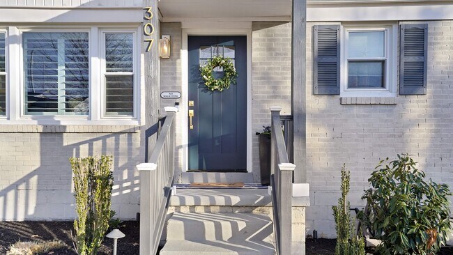 Building Photo - 307 Avondale Dr
