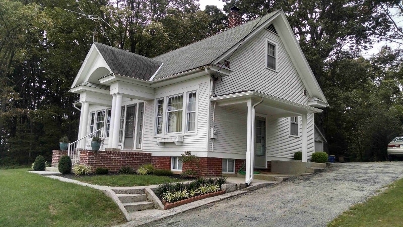 Primary Photo - 6476 Pine Rd