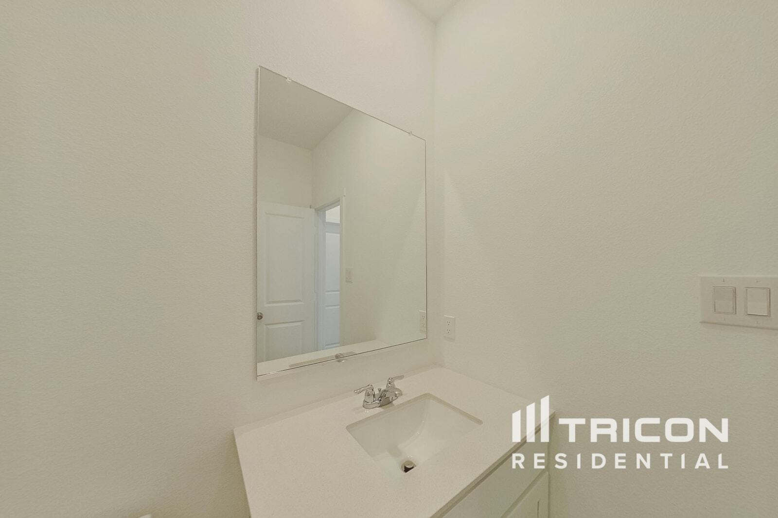 Building Photo - 1305 Francesca Dr