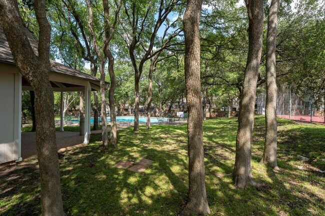 Building Photo - 8301 Greenslope Dr