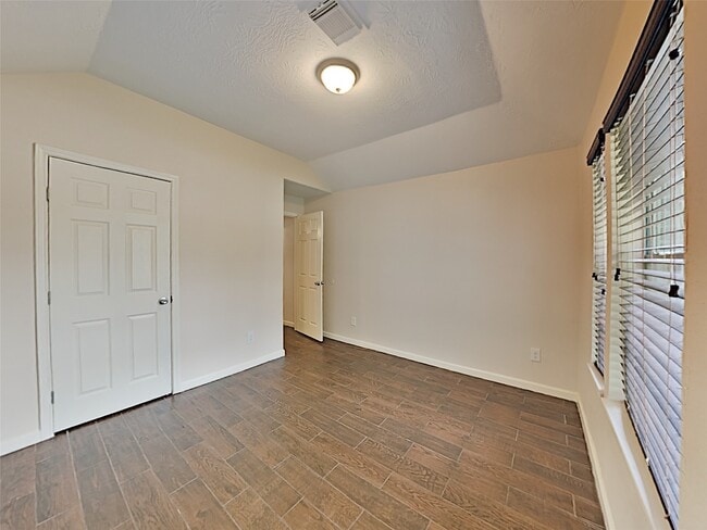 Building Photo - 3618 Cross Green Ln