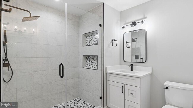 Building Photo - 164 Kendrick Pl