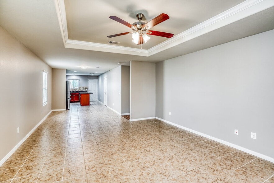 Building Photo - 6450 Dayridge Ln