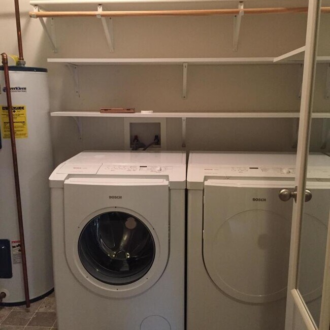 Building Photo - 1100 Kennesaw Ridge Rd