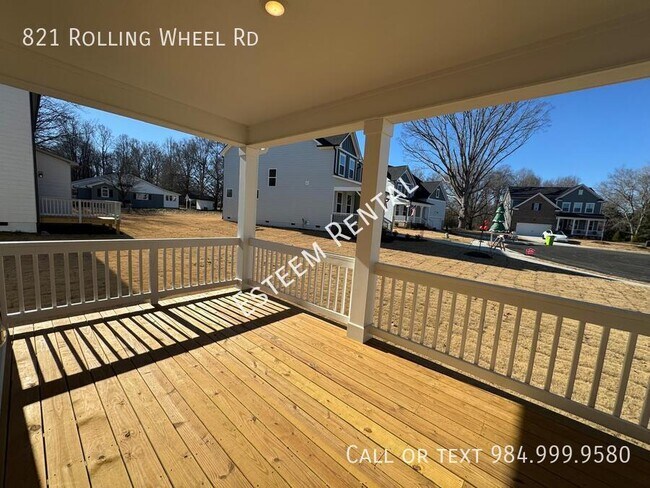 Building Photo - 821 Rolling wheel Rd