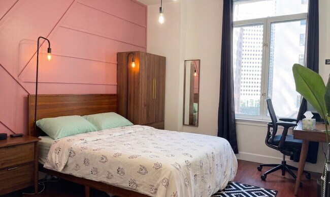 Building Photo - 201 Sansome St