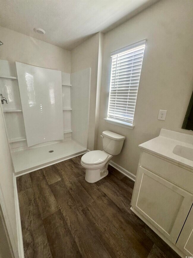 Building Photo - 390 Acosta Cir