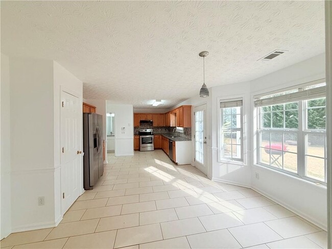 Building Photo - 945 Sweet Mill Ln