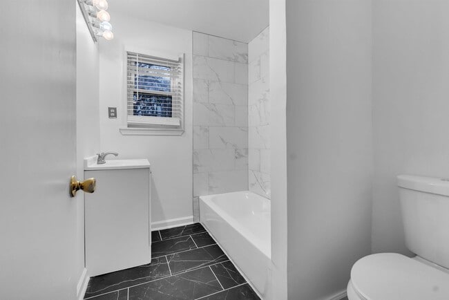 Building Photo - 3010 Ruskin Rd