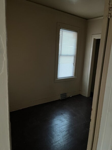 Building Photo - 15114 Holmur St