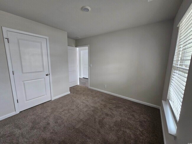 Building Photo - 374 Jeff Waters Cir