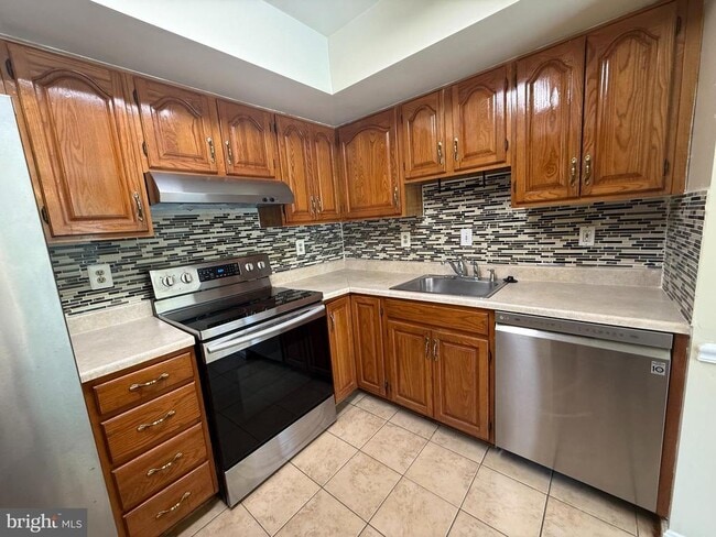 Building Photo - 6458 Autumn Glen Ct