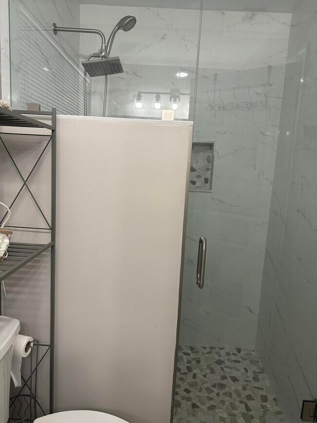 Building Photo - 1739 Shoreside Cir