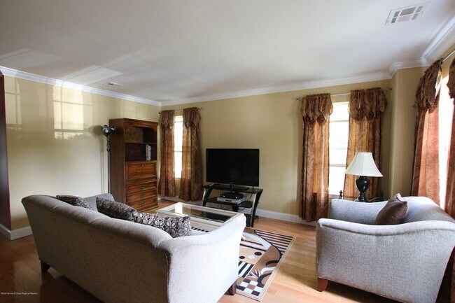 Building Photo - 21 Canidae Ct