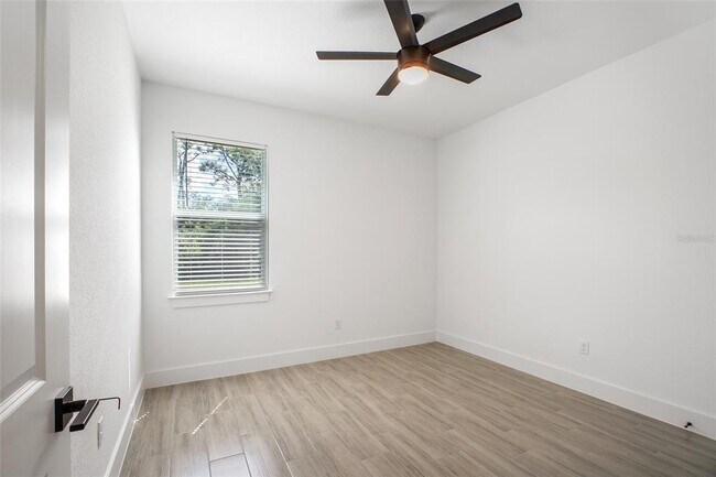 Building Photo - 24389 SW Kingsway Cir