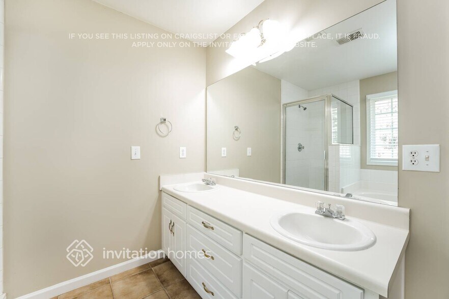 Building Photo - 286 Rockingham Dr