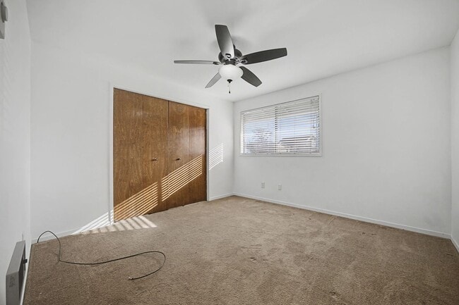 Building Photo - 421-423 Toliver Rd