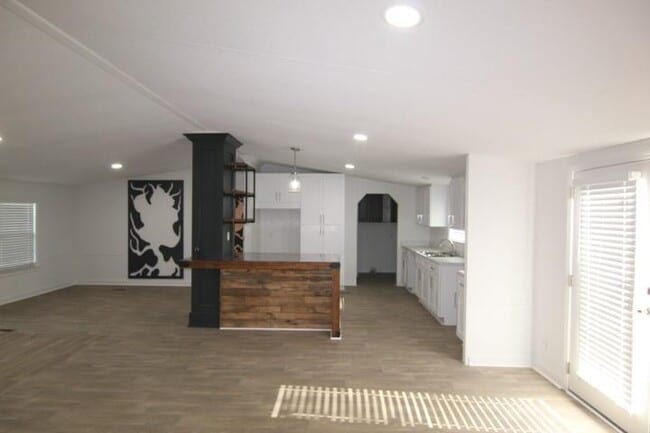 Building Photo - 2232 Dawson Forest Rd E