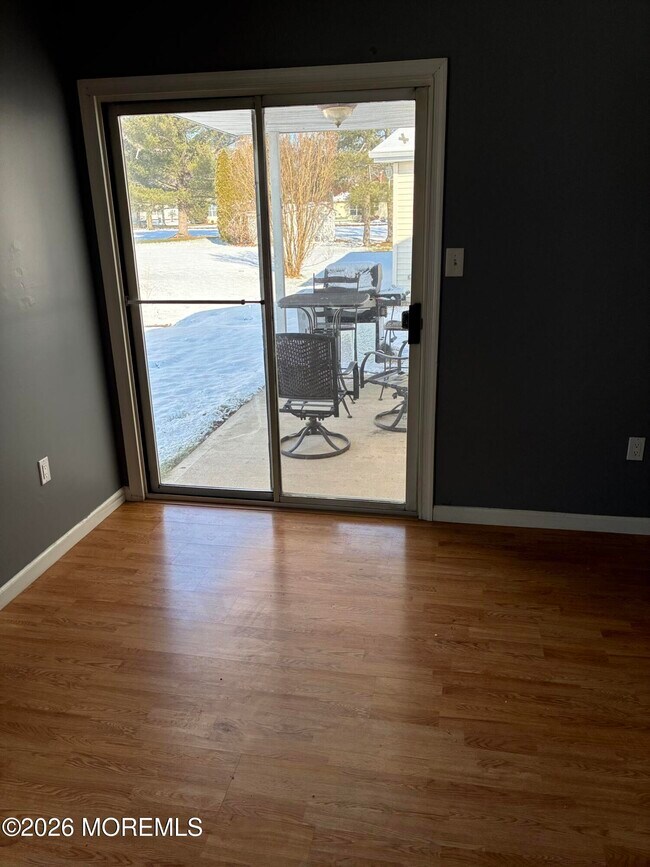 Building Photo - 43 Jaffreyton Close