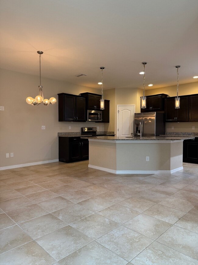 Building Photo - 32982 Windelstraw Dr