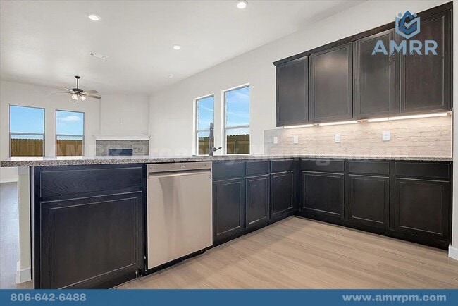 Building Photo - Spacious 3-Bedroom Home – Your Perfect Fam...