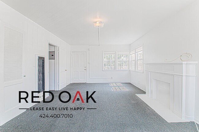 Building Photo - 909 1/4 S Kenmore Ave