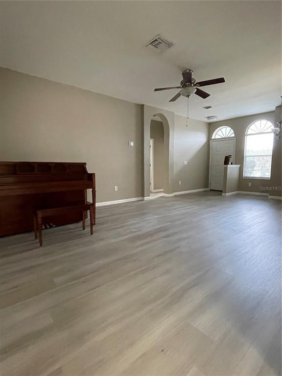 Building Photo - 4939 Woodmere Rd