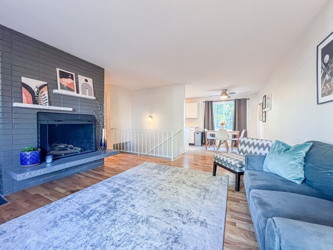 Building Photo - 4Bd/1.5Ba Seattle House