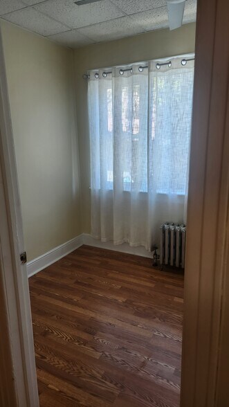 Building Photo - 19 Brighton Ct