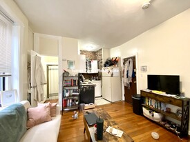 Building Photo - 43 Anderson St