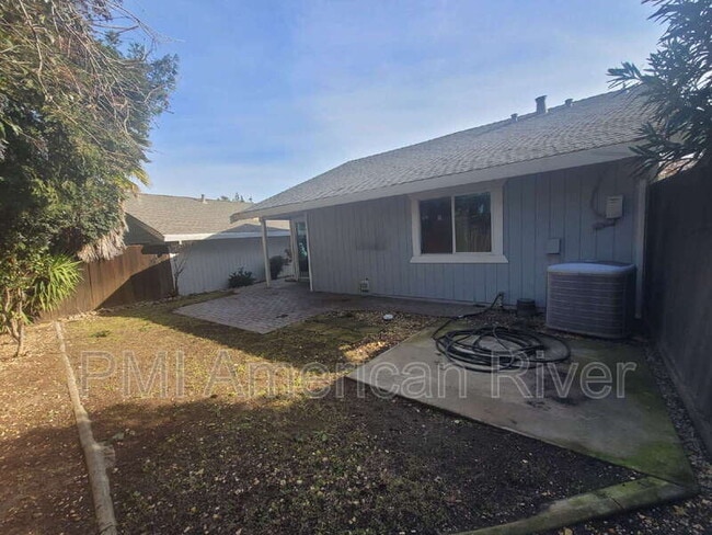 Building Photo - 3041 Wolfe Ct