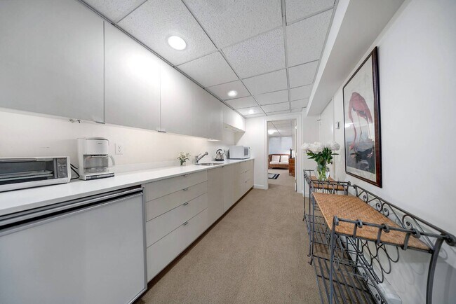 Building Photo - 154 Captains Neck Ln