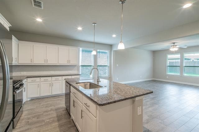 Building Photo - 15544 Balham Pass