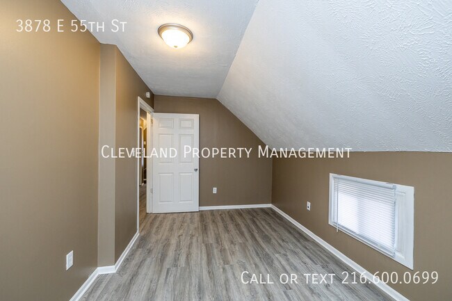 Building Photo - 3878 E 55th St
