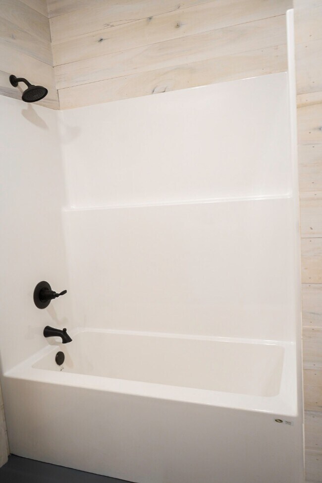 Building Photo - 64 Ted Gran Ln