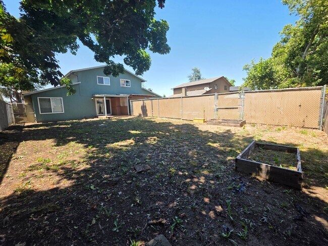 Building Photo - 00572