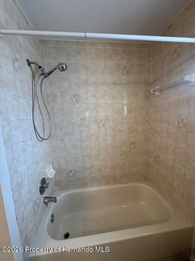 Building Photo - 5317 Woodridge Ln