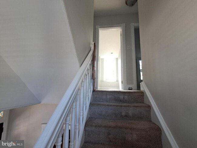 Building Photo - 108 S Clifton Ave