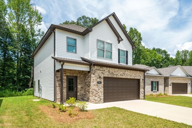 Building Photo - Move-In Special! Pay only ½ of your first ...